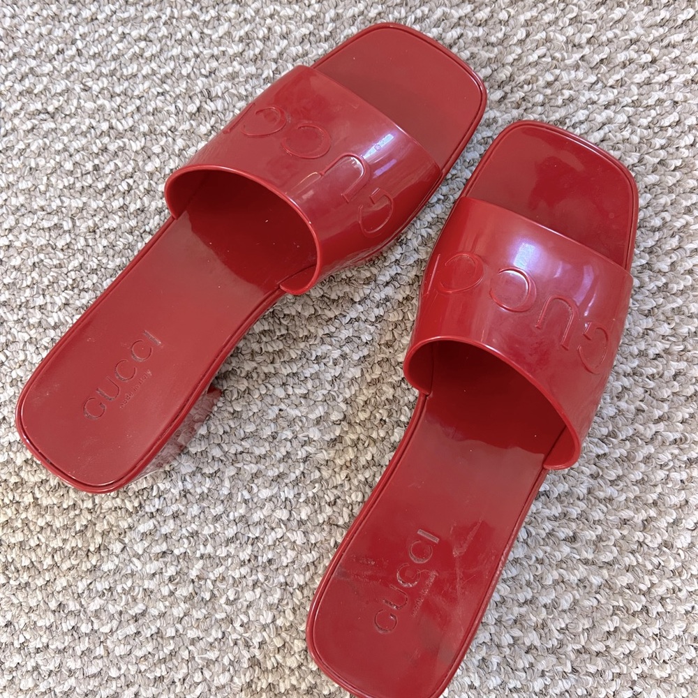 Gucci rubber slide sandals